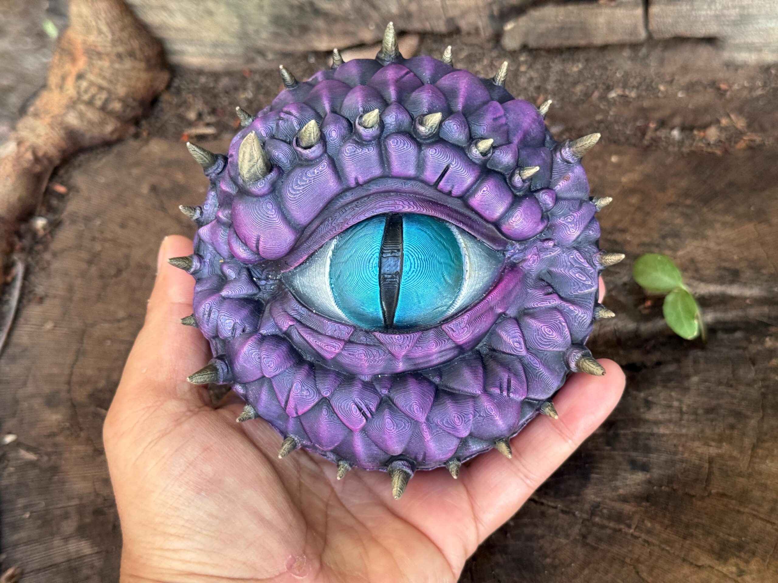 Dragon Eye Dice Box showing dragon eye details